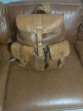 LL Bean Leather backpack very clean (Unisex)